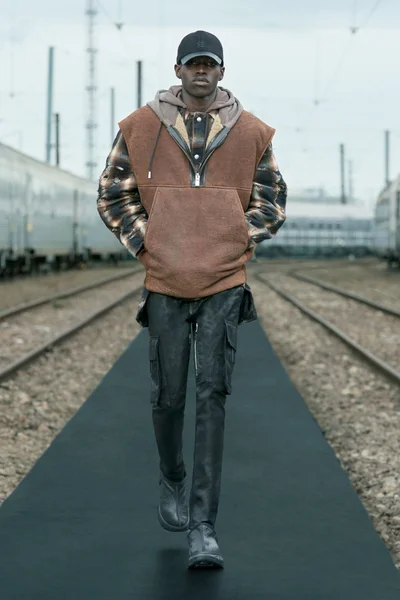 Look 29